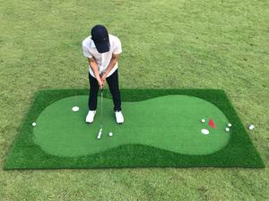 Có những loại thảm tập đánh golf nào?