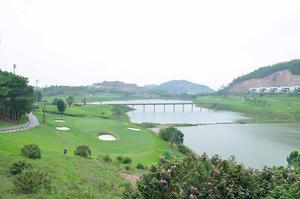 Sân golf Amber Hills Golf: Sân Golf Thử Thách Nhất Việt Nam